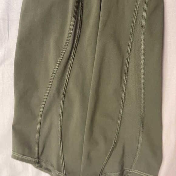 Lululemon cropped 21” leggings - Picture 3 of 4